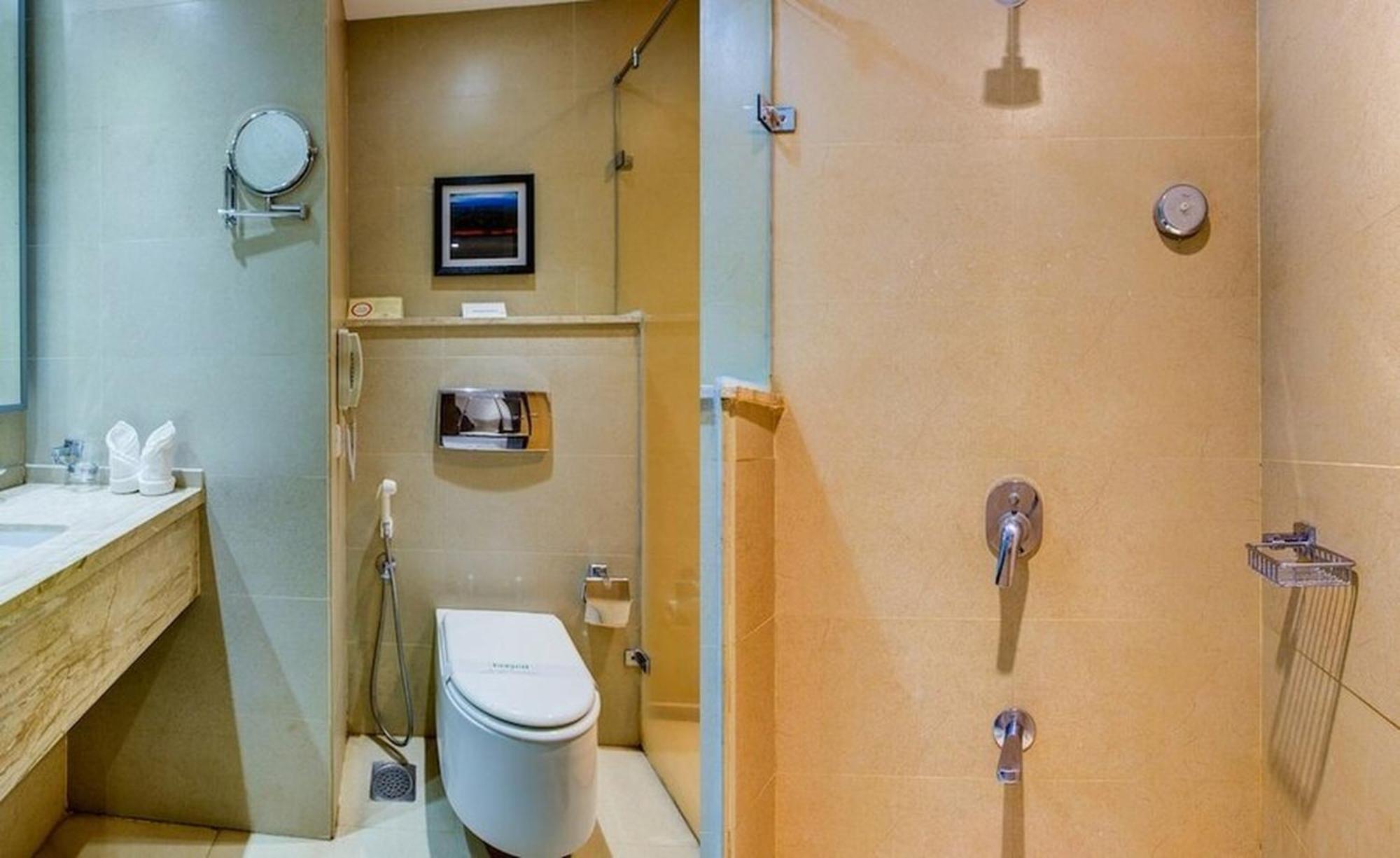 Hotel Jk Residency Kelakam Zewnętrze zdjęcie